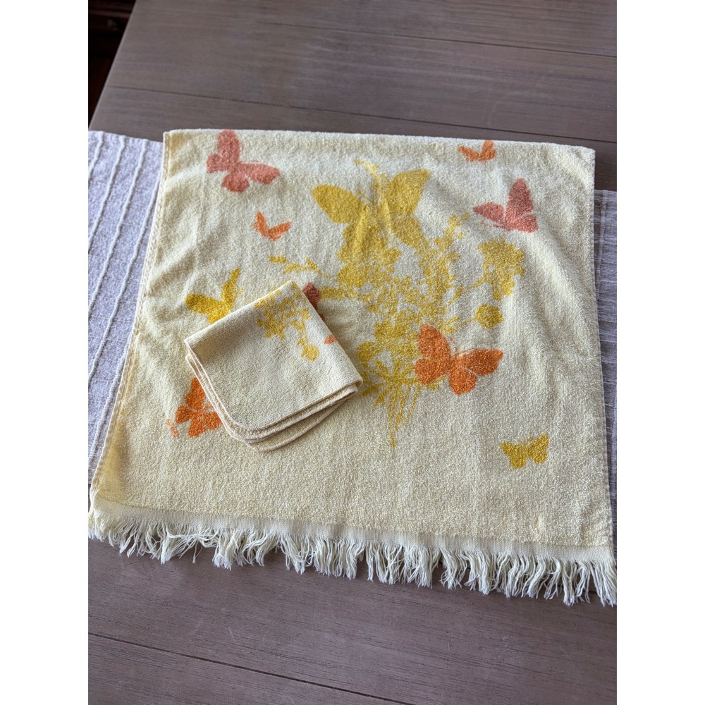 Vintage Cannon yellow butterfly MCM towel and washcloth set